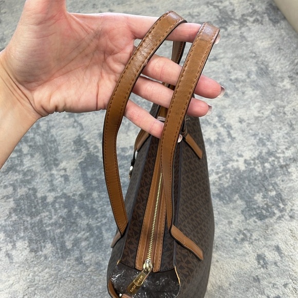 MICHAEL Michael Kors Hayley Large Signature Print Tote Bag MK Logo Brown - Picture 12 of 17